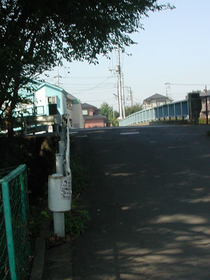 隣の端にライブカメラあり