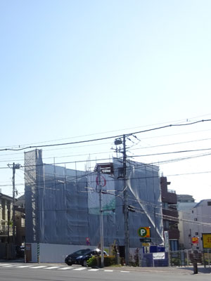 防犯装置がついてそうな家