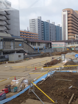 現在ここにたこ焼き屋がある