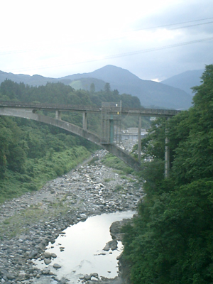 こういう感じの名前のスーパー